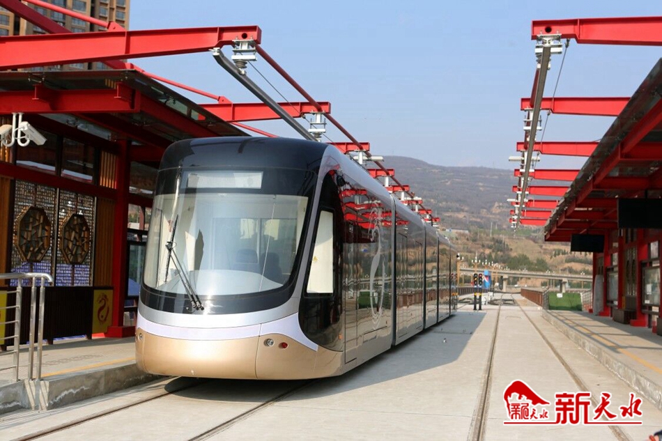王銳調(diào)研有軌電車示范線一期工程、工業(yè)博物館等項目建設(shè)情況