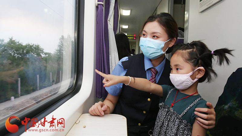 蘭州鐵路局端午小長假發(fā)送旅客53.2萬人