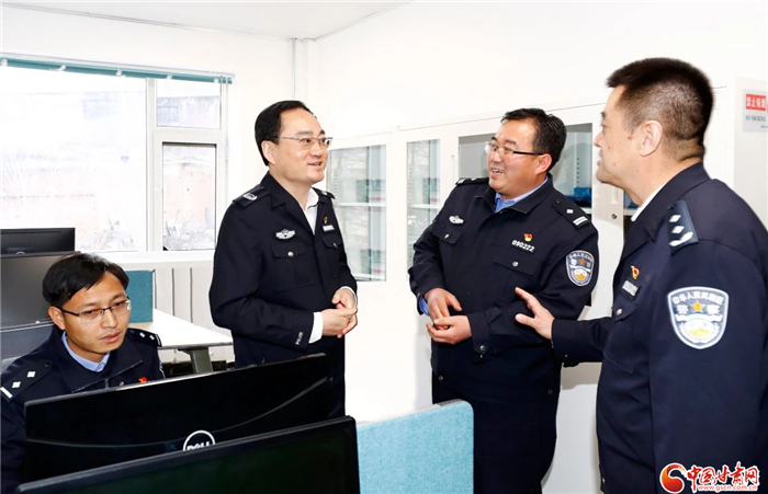 余建率隊赴臨夏蹲點(diǎn)調(diào)研指導(dǎo)公安工作