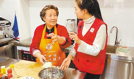 居家養(yǎng)老托起幸?！跋﹃柤t”——甘肅建設(shè)多元養(yǎng)老服務(wù)體系讓老年人安度晚年