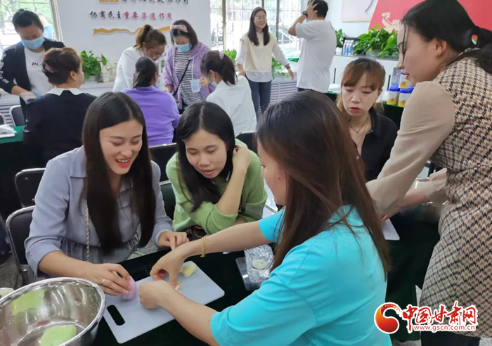 解鎖新技能！蘭州七里河區(qū)秋天的第一份手工月餅來了