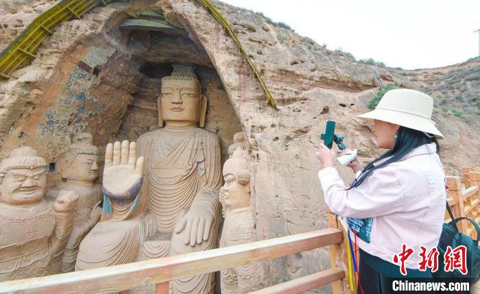 圖為位于甘肅省武威市境內(nèi)的天梯山石窟，其開(kāi)鑿于東晉十六國(guó)時(shí)期的北涼。(資料圖) 崔琳 攝
