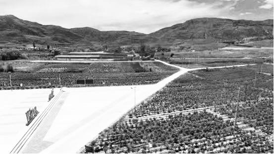 2021年甘肅省超額完成新建1萬公里以上自然村（組）通硬化路建設(shè)任務