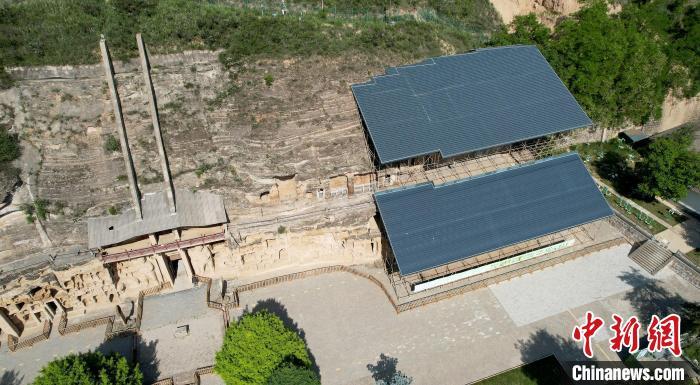 圖為航拍視角下的北石窟寺?！“瑧c龍 攝