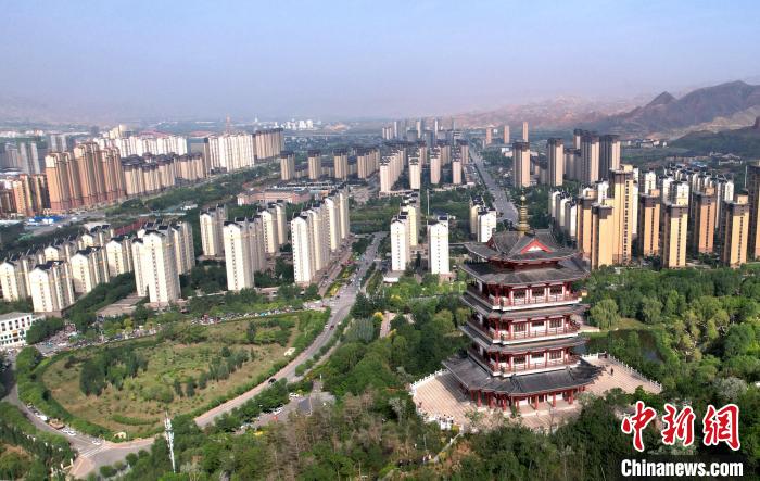 圖為“南涼古都”樂都朝陽山片區(qū)的今朝?！⊙Φ?攝