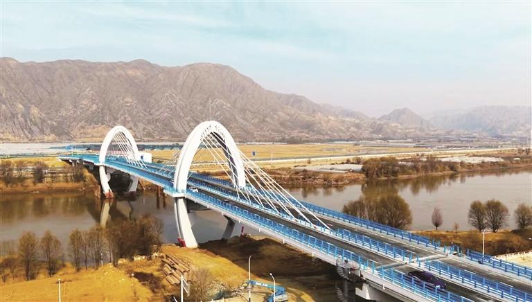 什川黃河大橋工程通過交工驗收